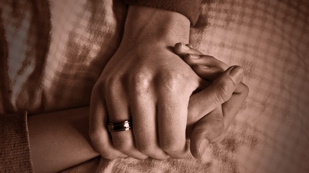 SONY DSC holding hands